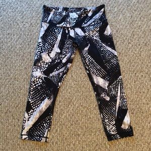 Fun Lululemon Black and White Capris